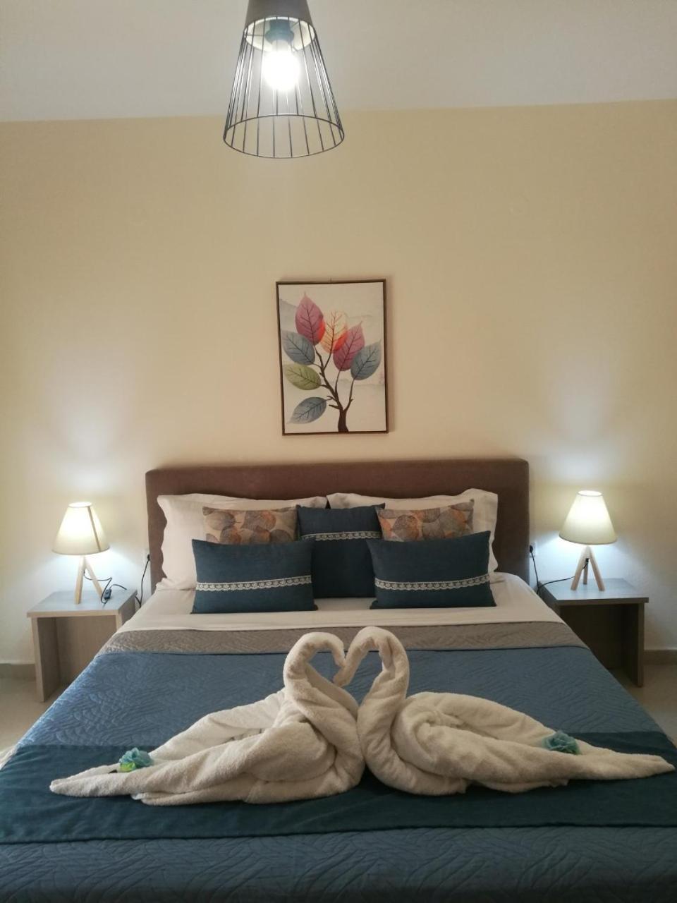 Evris House Color Suite كافالا الغرفة الصورة